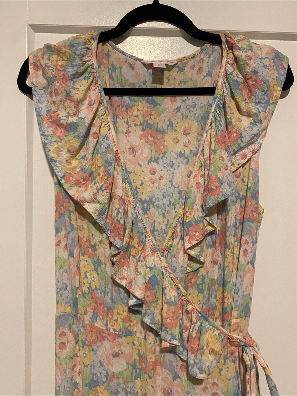Jillian Harris x Joe Fresh Floral Wrap Dress - Picture 4 of 8